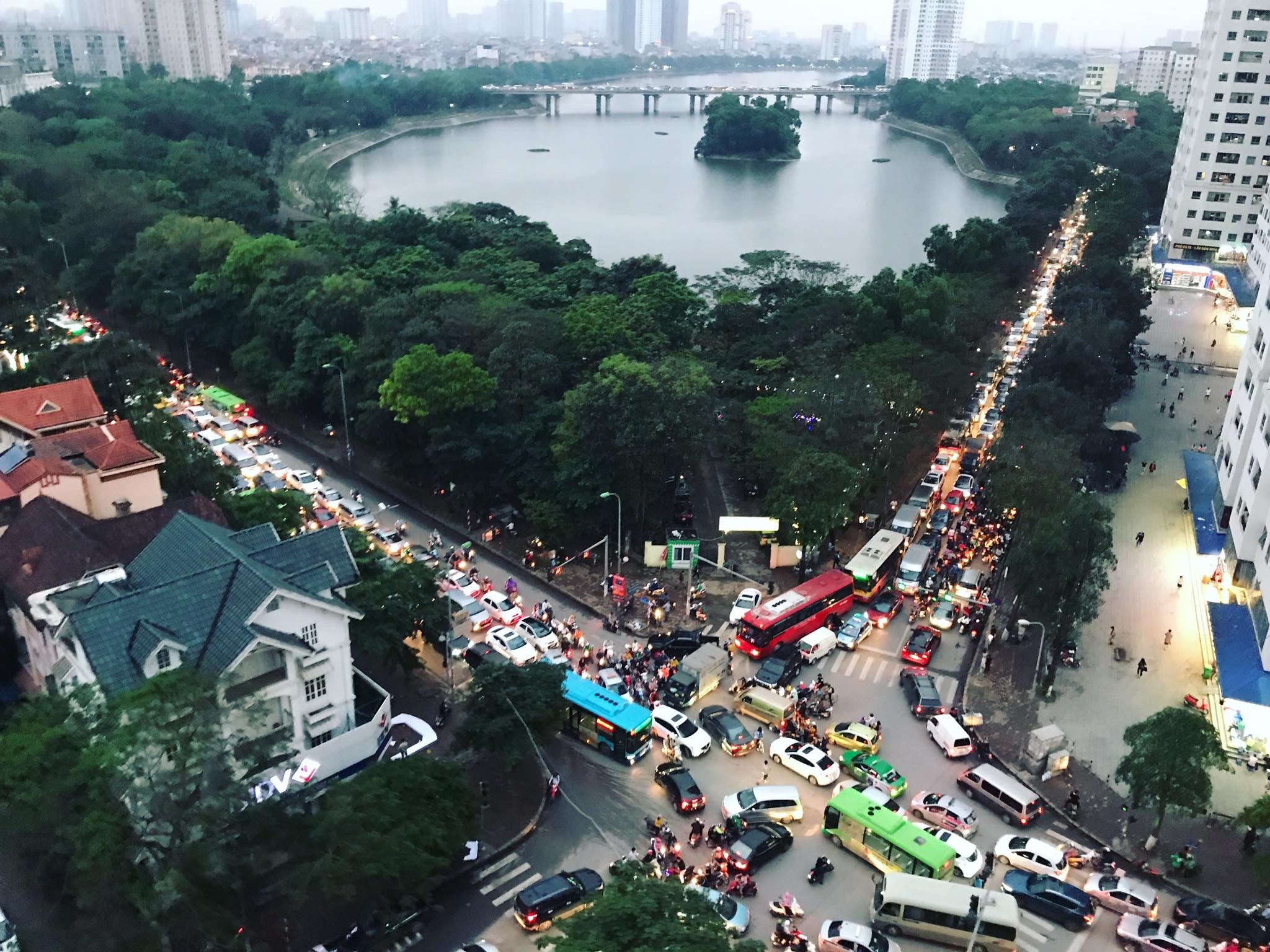 giao thong dip le 30/4 anh 7