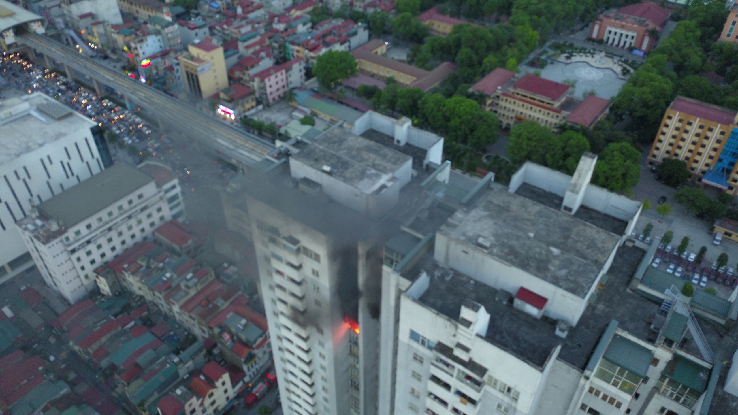 Chay chung cu Fodacon anh 1