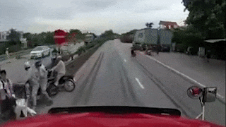 Khoanh khac xe tai de chet 5 nguoi o Hai Duong hinh anh