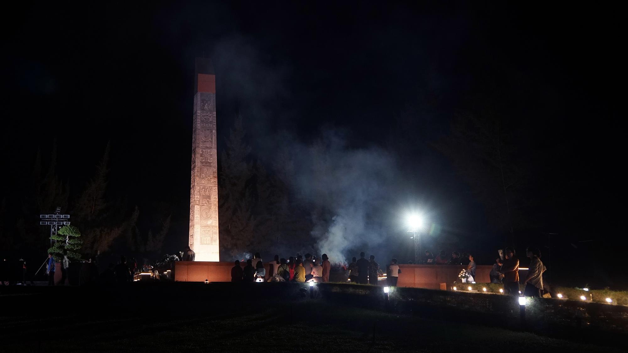 Nghia trang hang Duong Con Dao anh 12