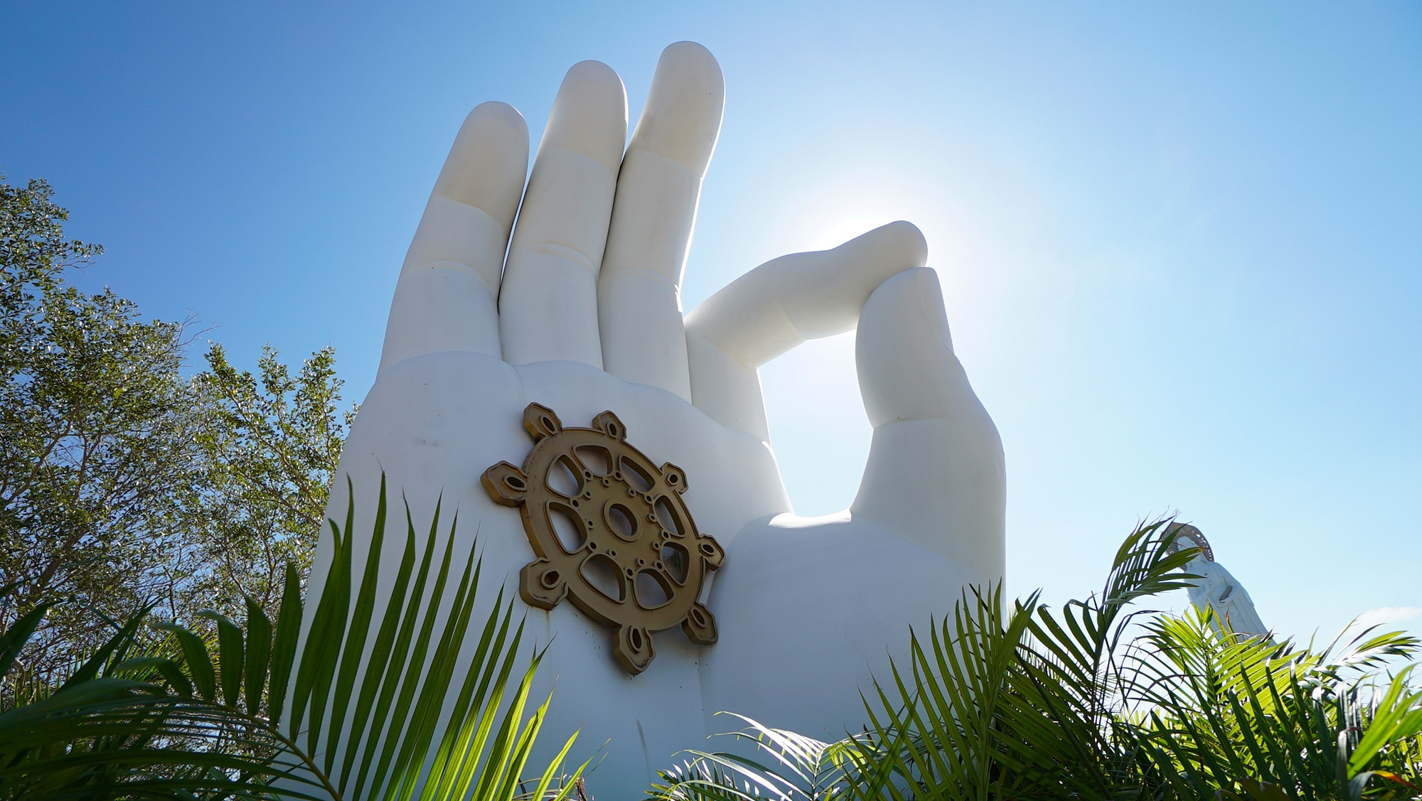 Tuong Quan Am dao Hai Nam cao nhat the gioi anh 8