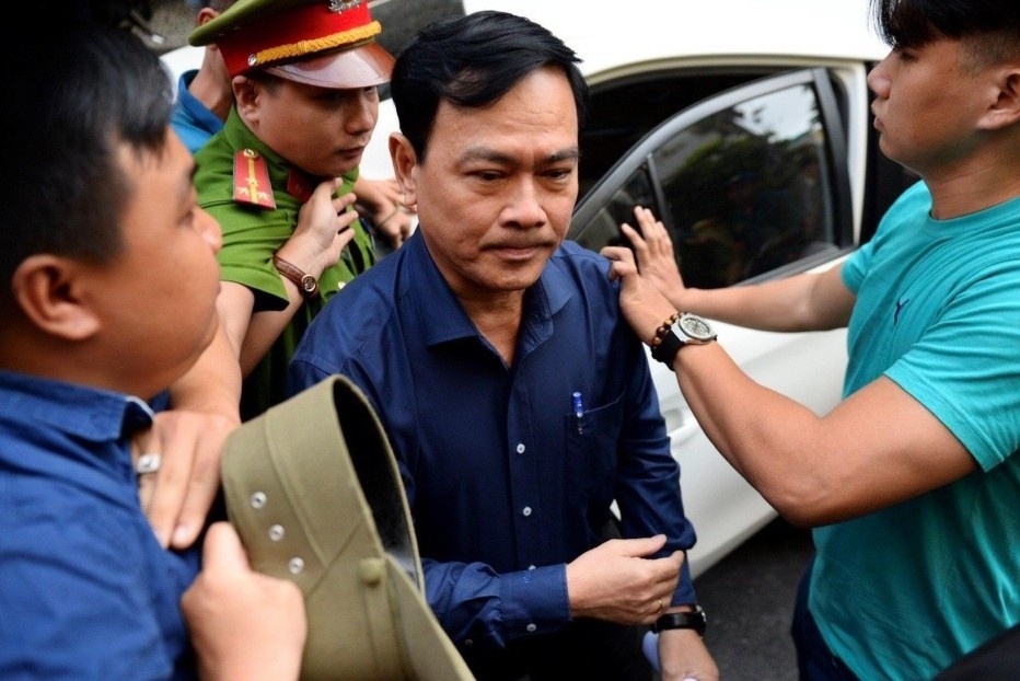 Quoc hoi thao luan ve phong, chong xam hai tre em hinh anh