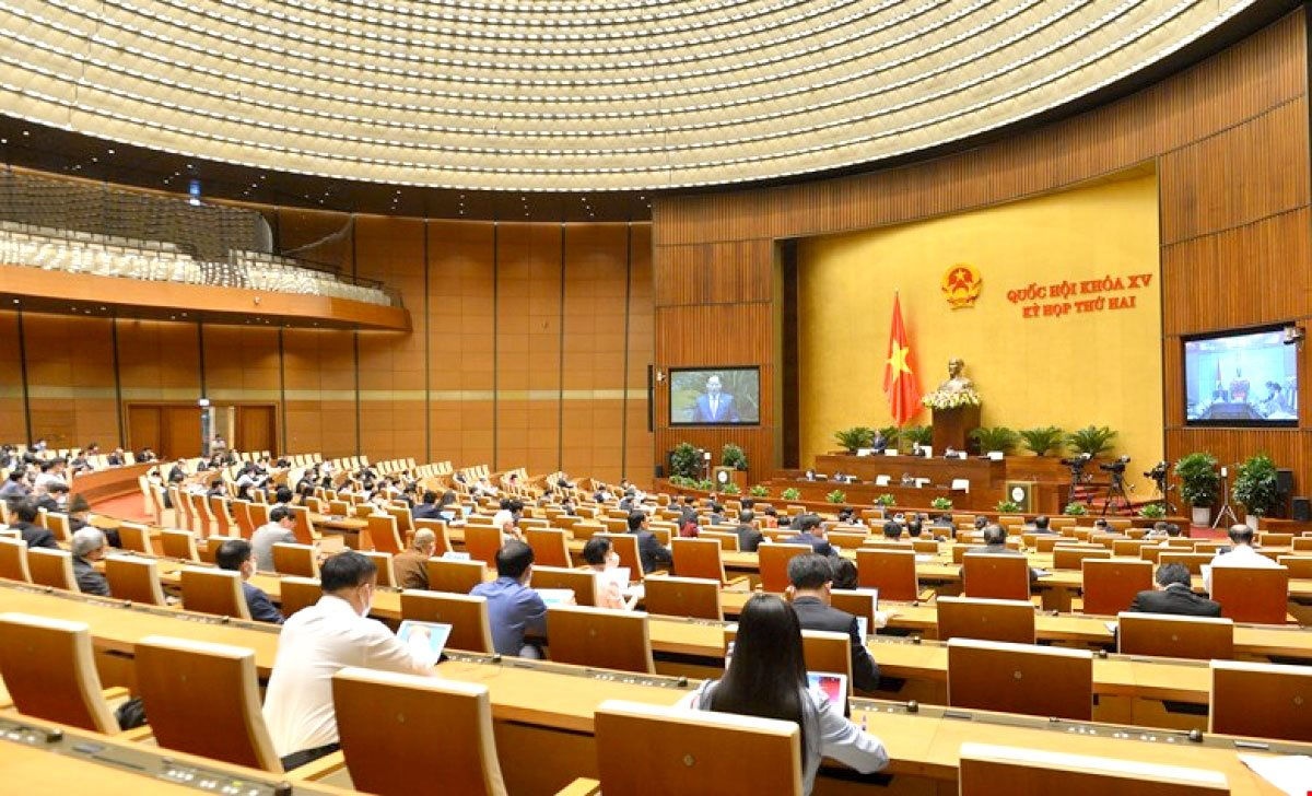 Bo truong Lao dong, Bo truong Giao duc tra loi chat van hinh anh