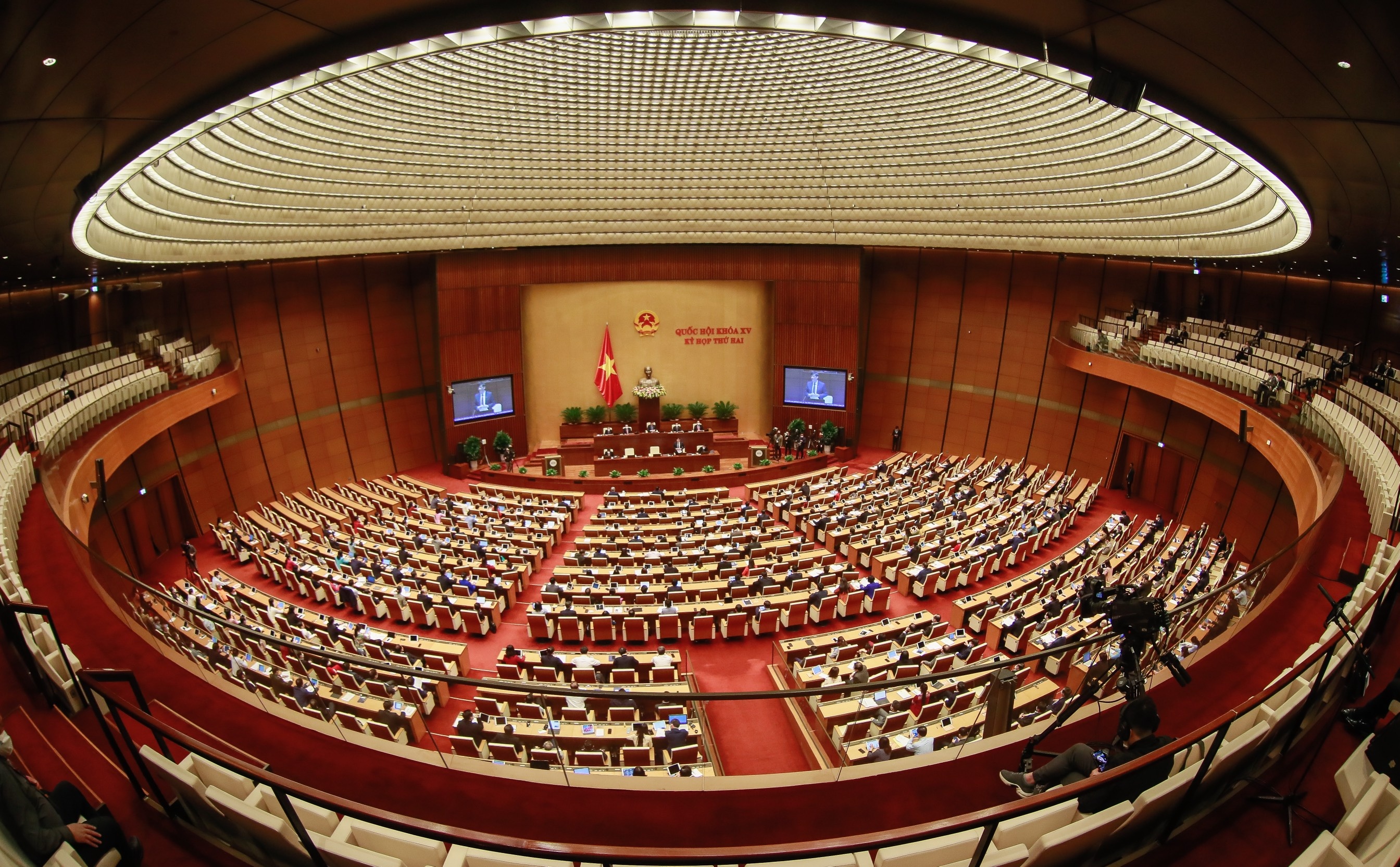 Cac thanh vien Chinh phu tra loi chat van hinh anh