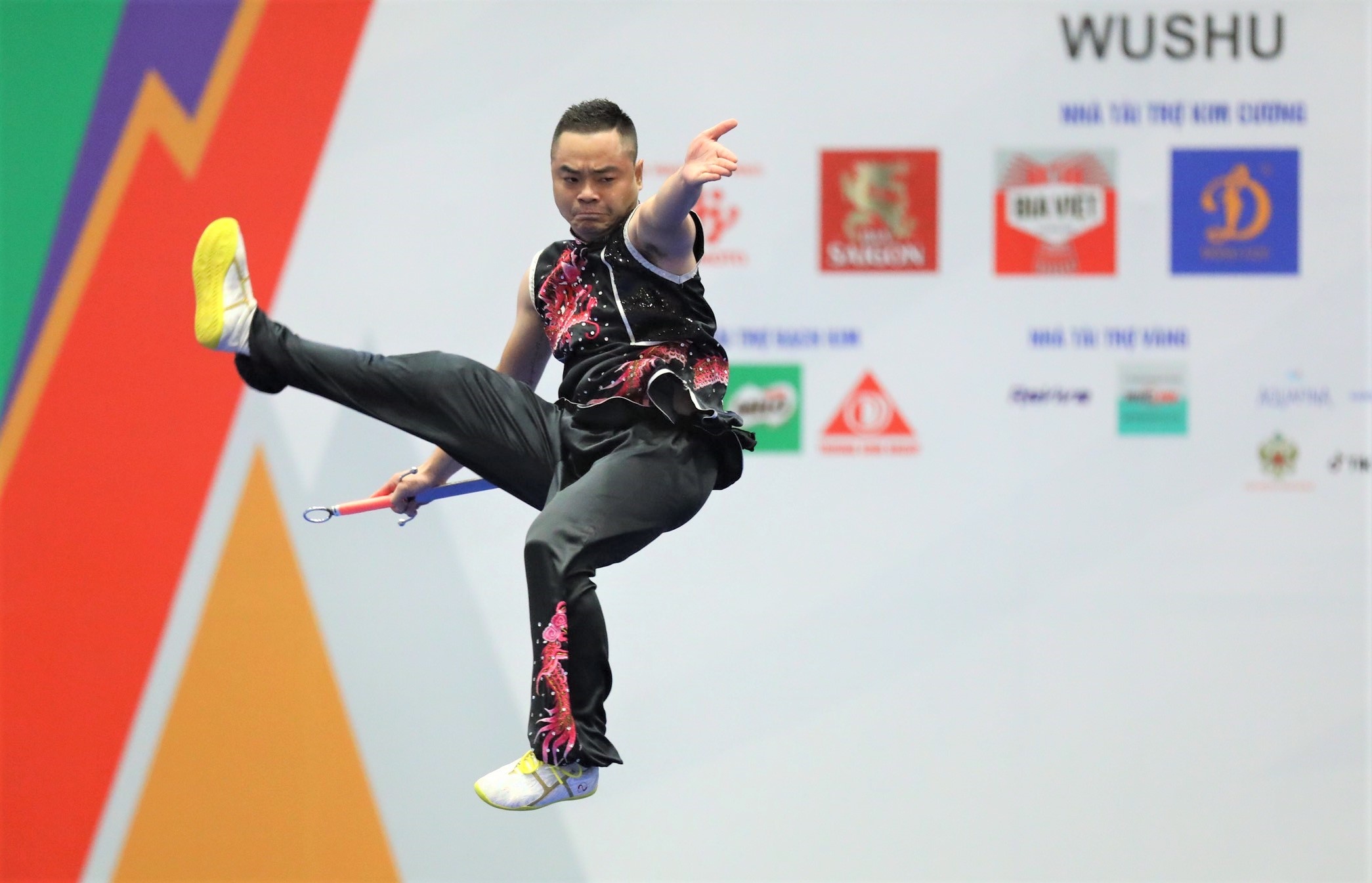 Bai thi nam dao cua VDV Pham Quoc Khanh hinh anh