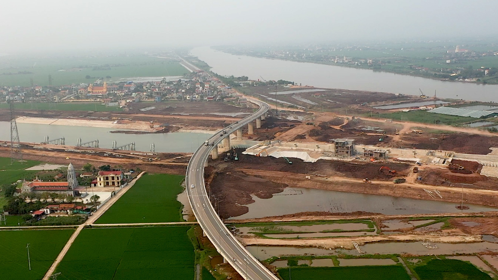 Kenh dao hon 100 trieu USD noi hai song o Nam Dinh hinh anh