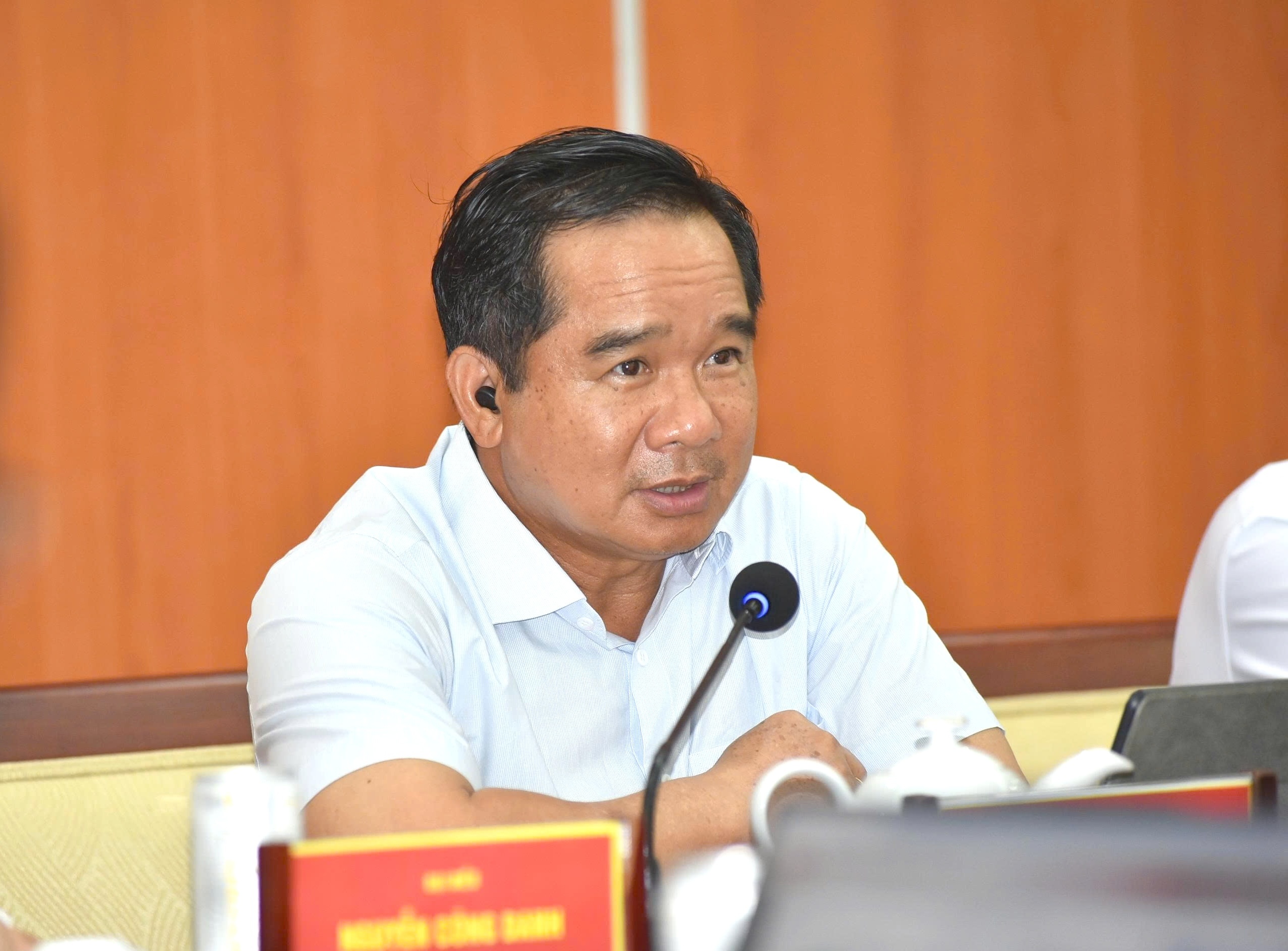 Chủ tịch TP.HCM: Đổi tên đường, không để người dân chờ đợi sửa giấy tờ