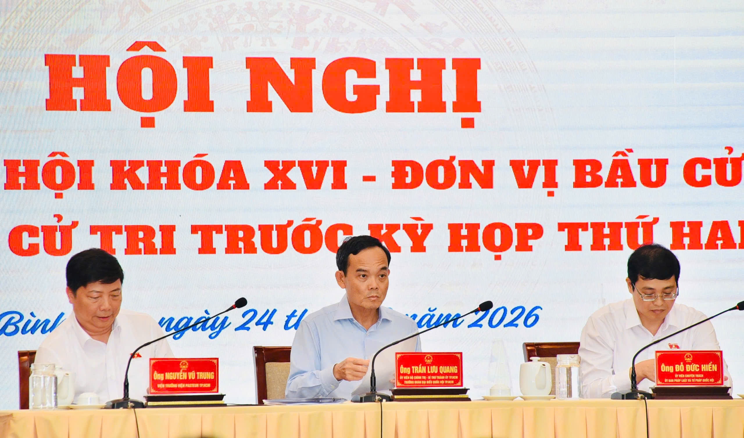 B&iacute; thư Trần Lưu Quang ảnh 1