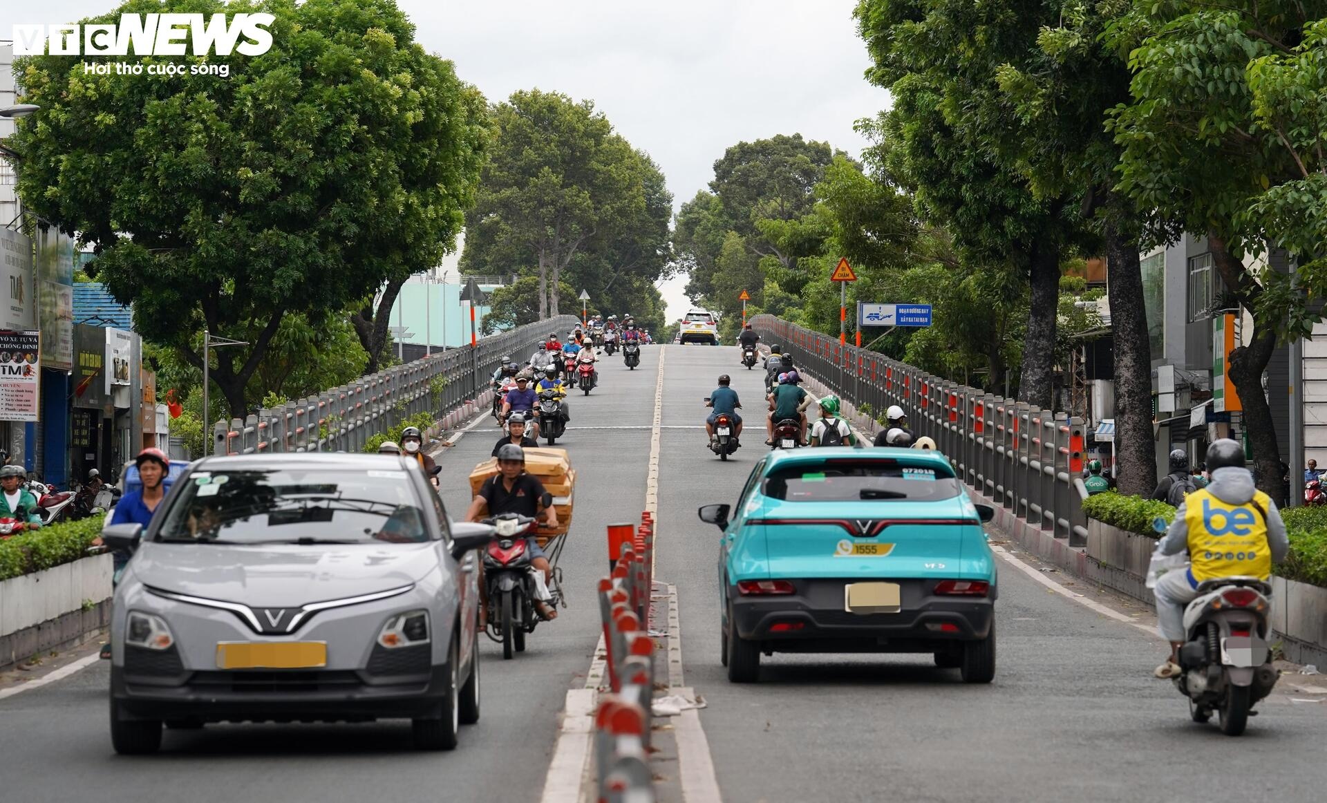 cầu vượt th&eacute;p ảnh 2