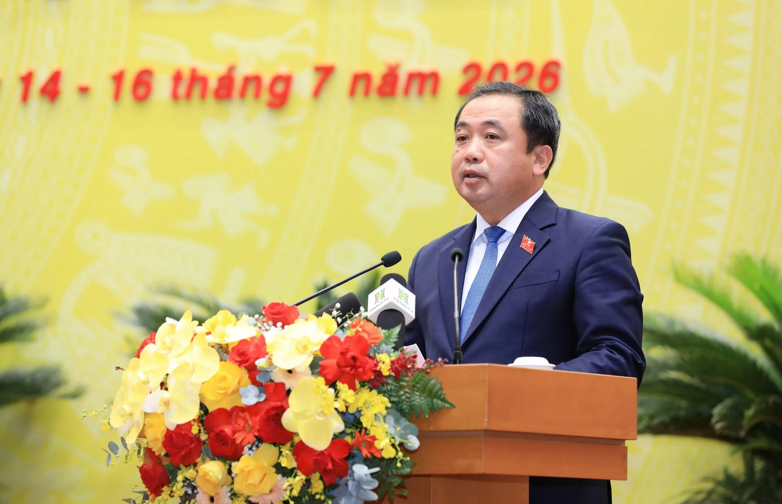 chất vấn ảnh 1