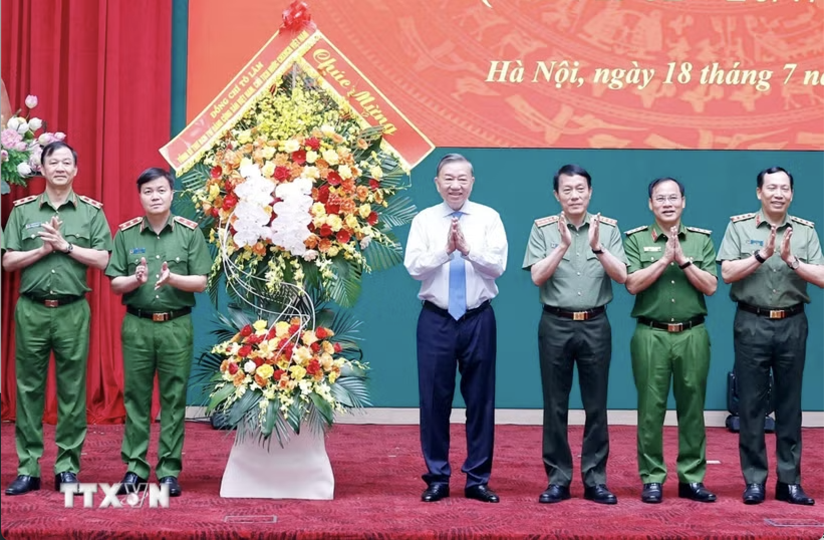 Tổng B&iacute; thư ảnh 1