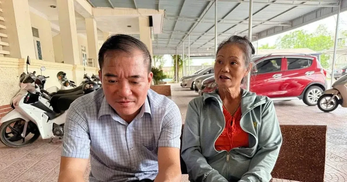 Nghi khach 'sap bay' lua dao, tai xe taxi cho thang den cong an hinh anh