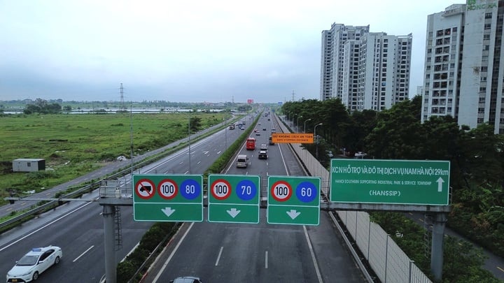 Vi sao Cuc CSGT de xuat dung lan sat dai phan cach de vuot xe? hinh anh