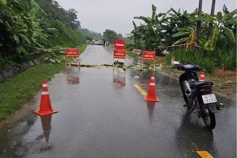 Sạt lở ảnh 3