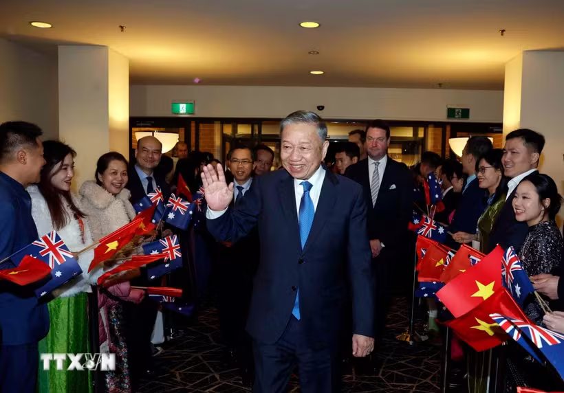 Tổng Bí thư, Chủ tịch nước đến Canberra, tiếp tục thăm cấp Nhà nước Australia