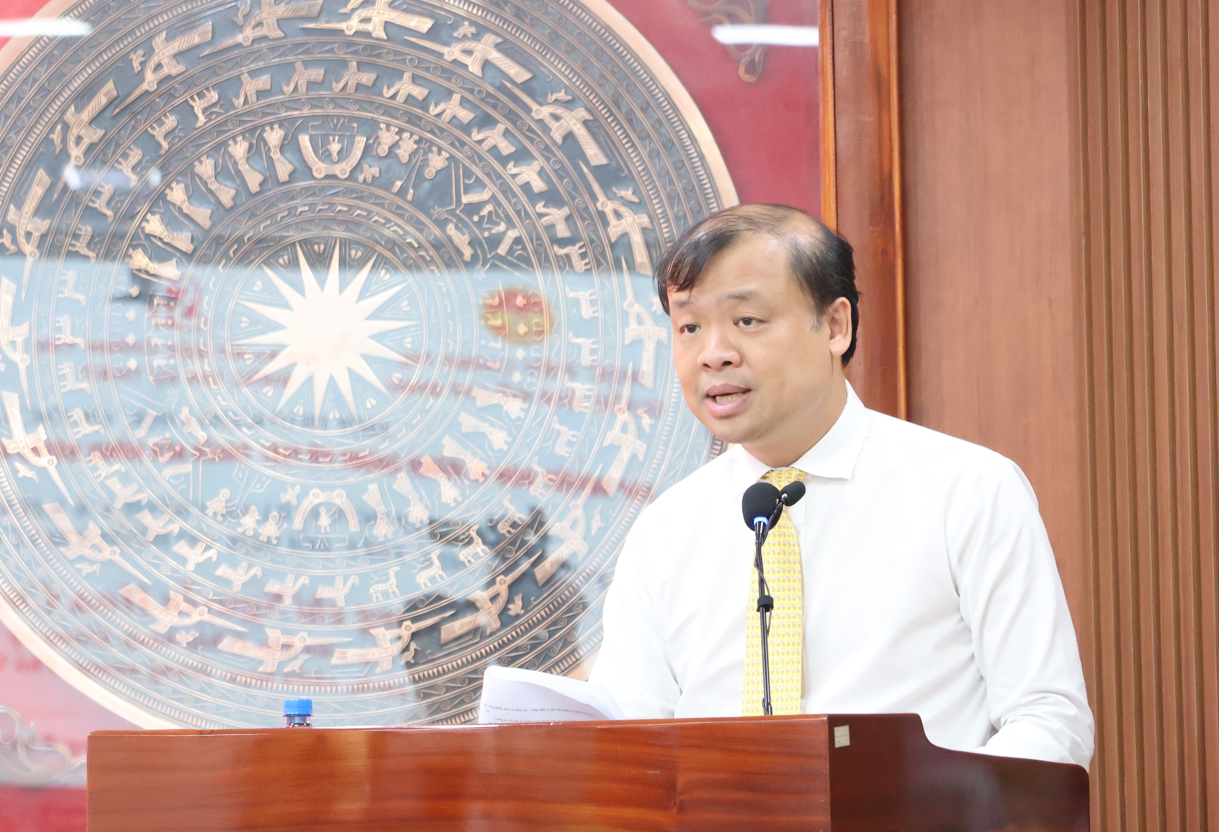 s&aacute;p nhập  ảnh 2