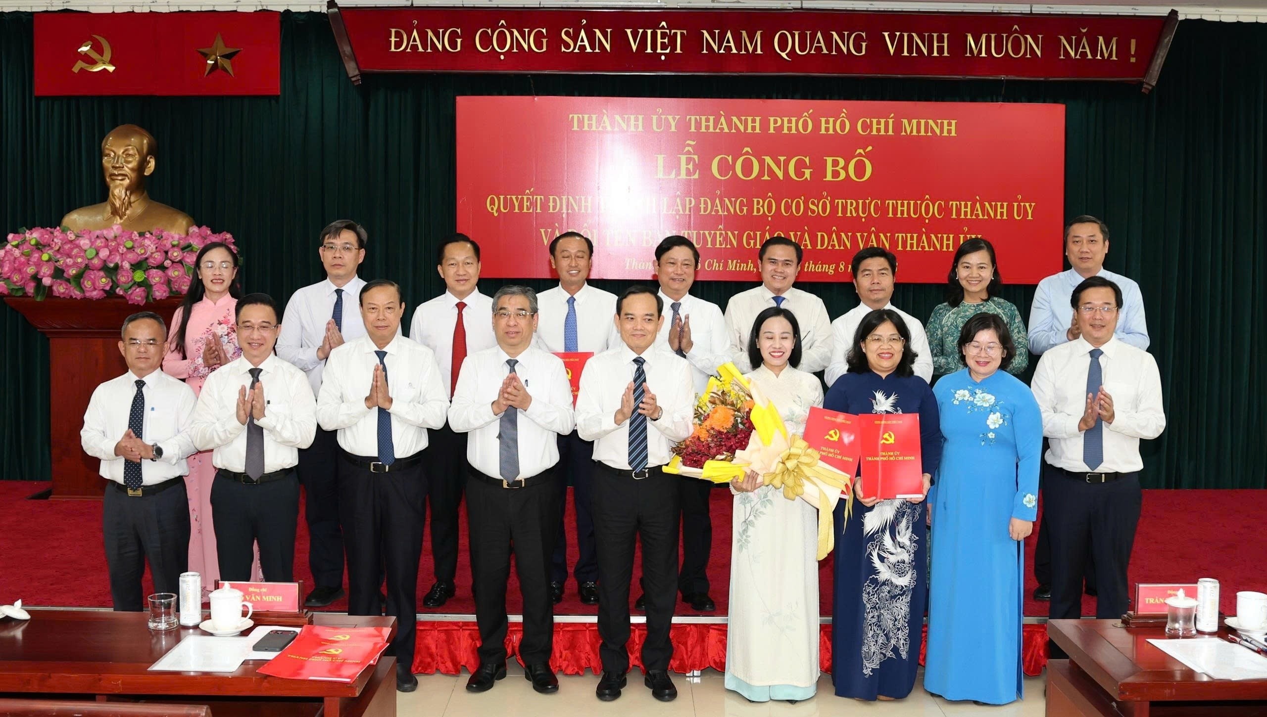 B&iacute; thư TP.HCM ảnh 2