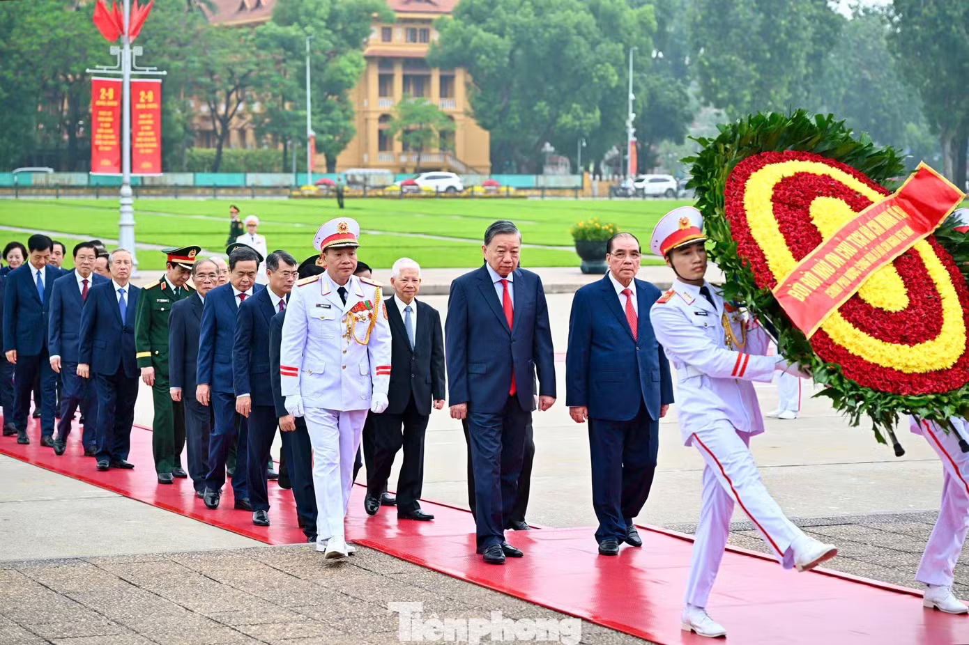 Lãnh đạo Đảng, Nhà nước vào Lăng viếng Chủ tịch Hồ Chí Minh