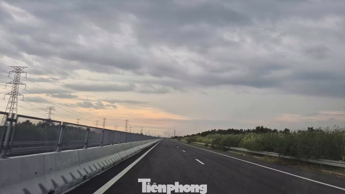 s&acirc;n bay Long Th&agrave;nh ảnh 15