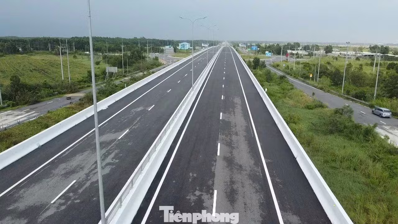 s&acirc;n bay Long Th&agrave;nh ảnh 17