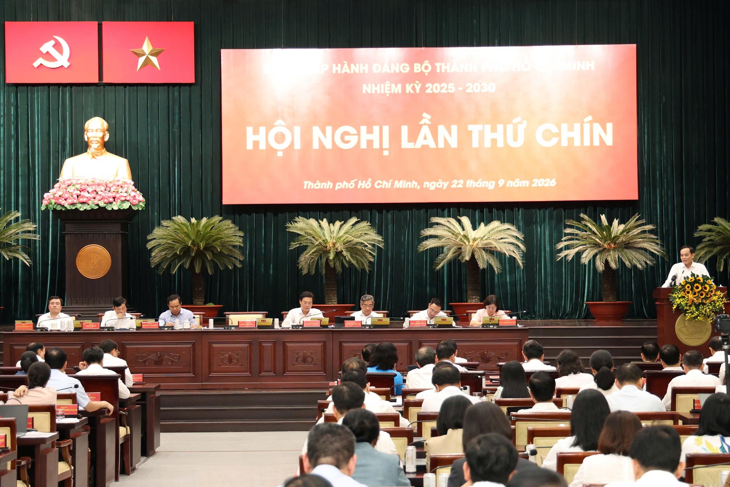 B&iacute; thư Trần Lưu Quang ảnh 2