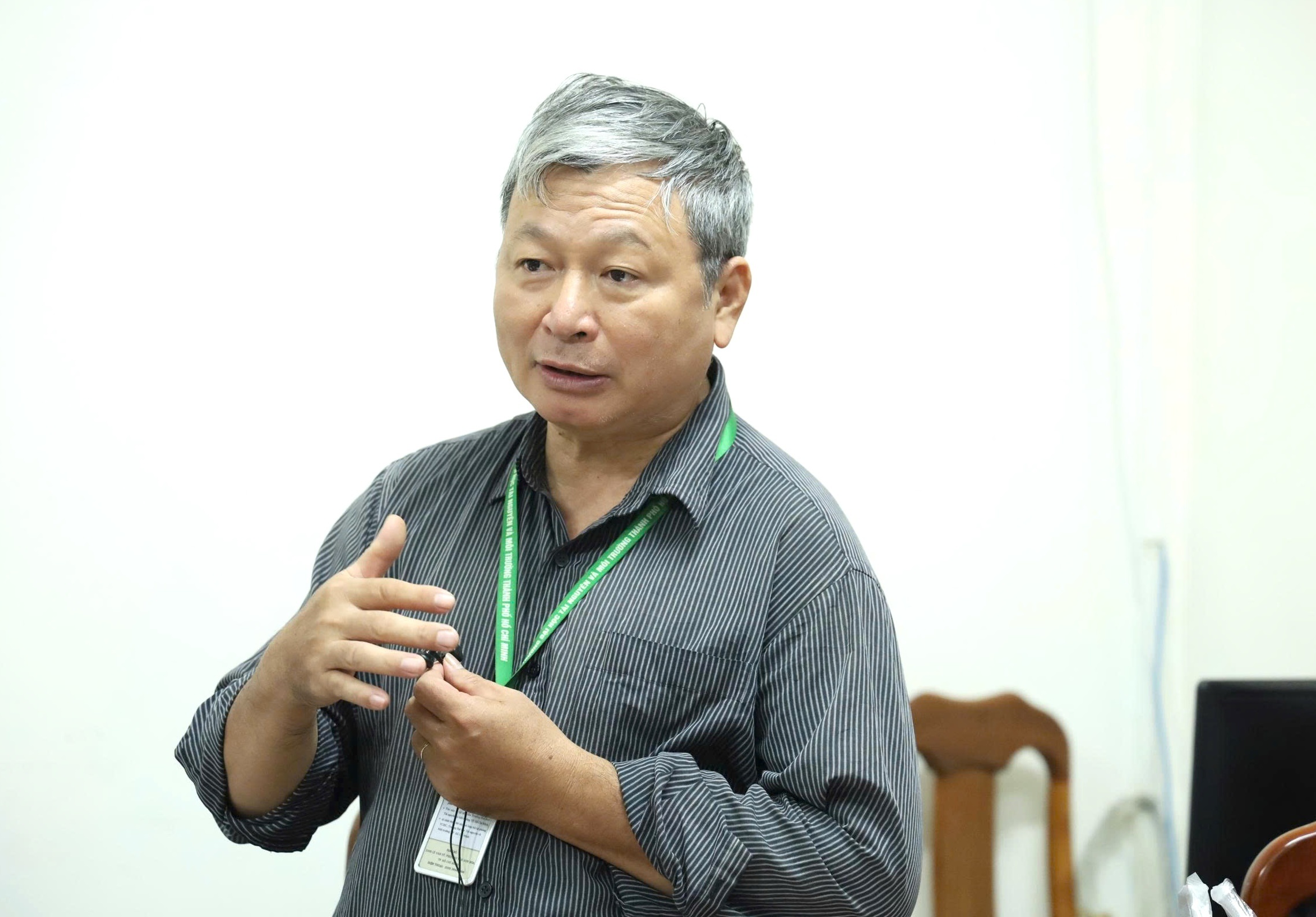 sụt l&uacute;n ảnh 1