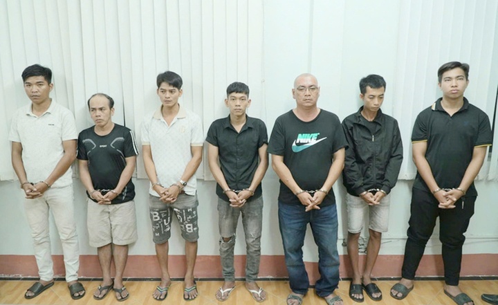 vụ khi&ecirc;ng quan t&agrave;i ảnh 2