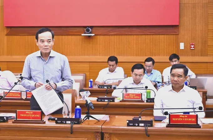 B&iacute; thư Th&agrave;nh ủy ảnh 1