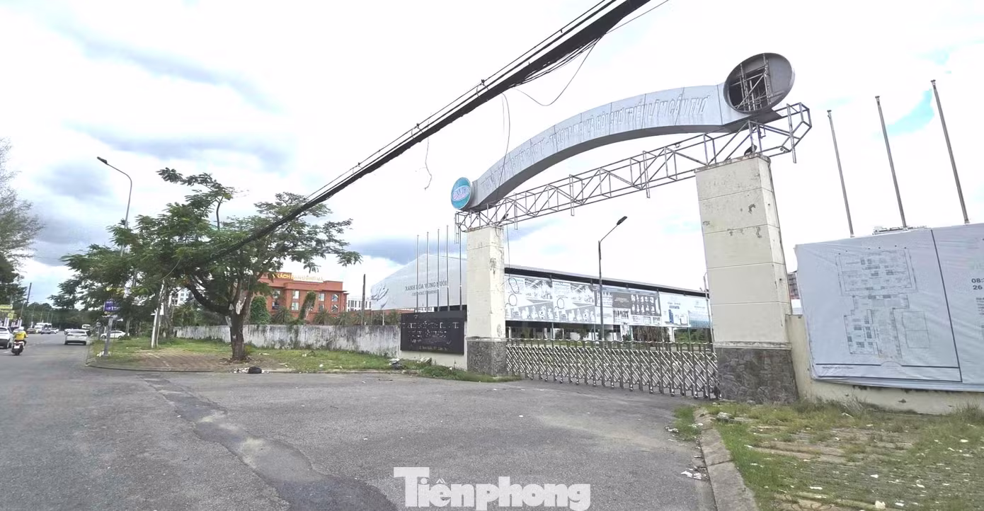trụ sở d&ocirc;i dư ảnh 2