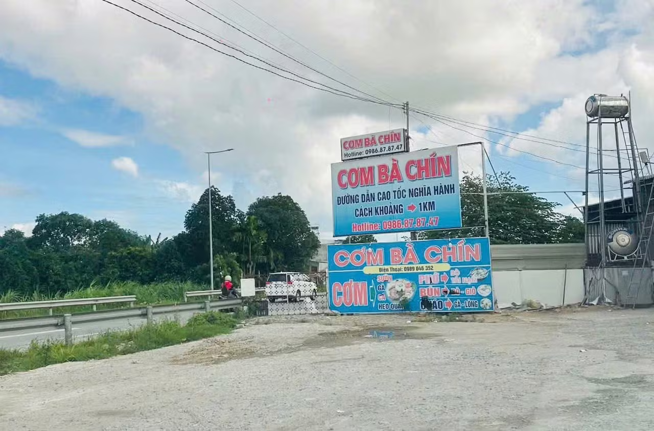 Quán cơm bị tố ‘chặt chém’ ở Quảng Ngãi: Lộ công trình xây trái phép