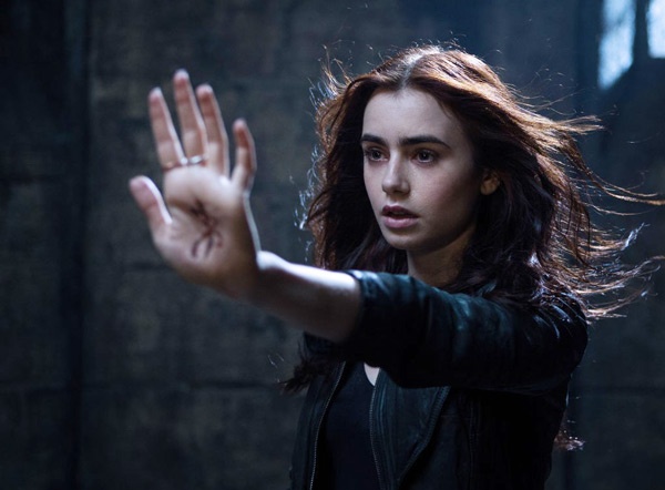 Kieu nu san quy moi tren man anh Hollywood hinh anh