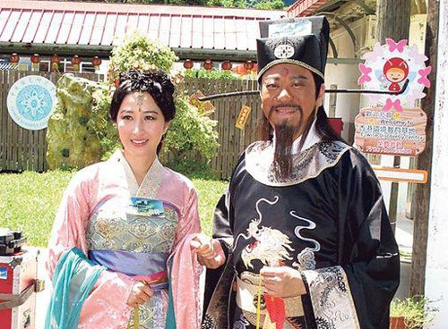 Au Duong Chan Hoa tai ngo Quan Vinh Ha tren man anh hinh anh