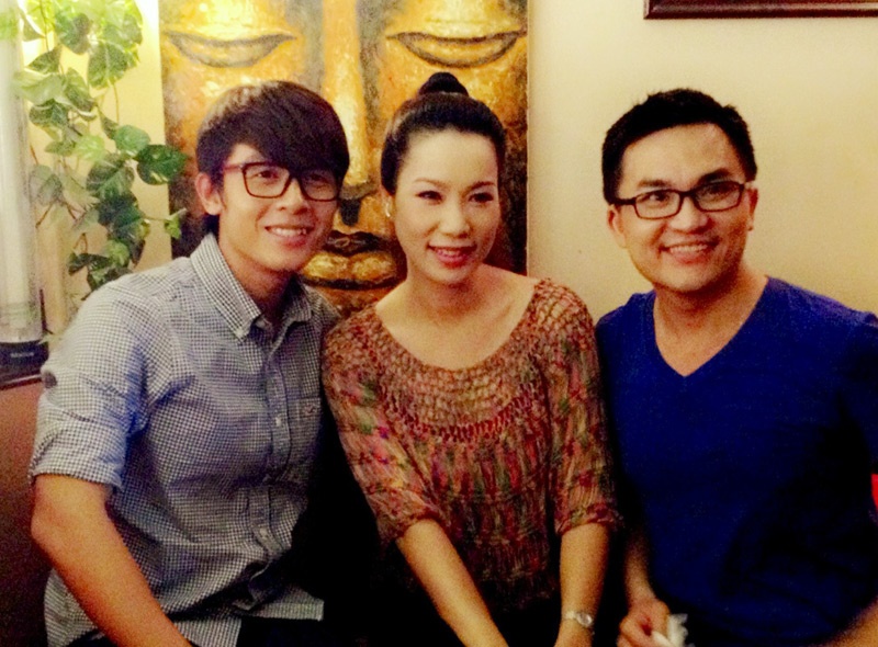 Hoa Hiep ru ban be nghe si hat ve me hinh anh