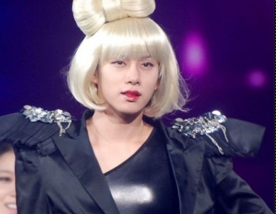 10 dieu khien fan Kpop kho chiu hinh anh