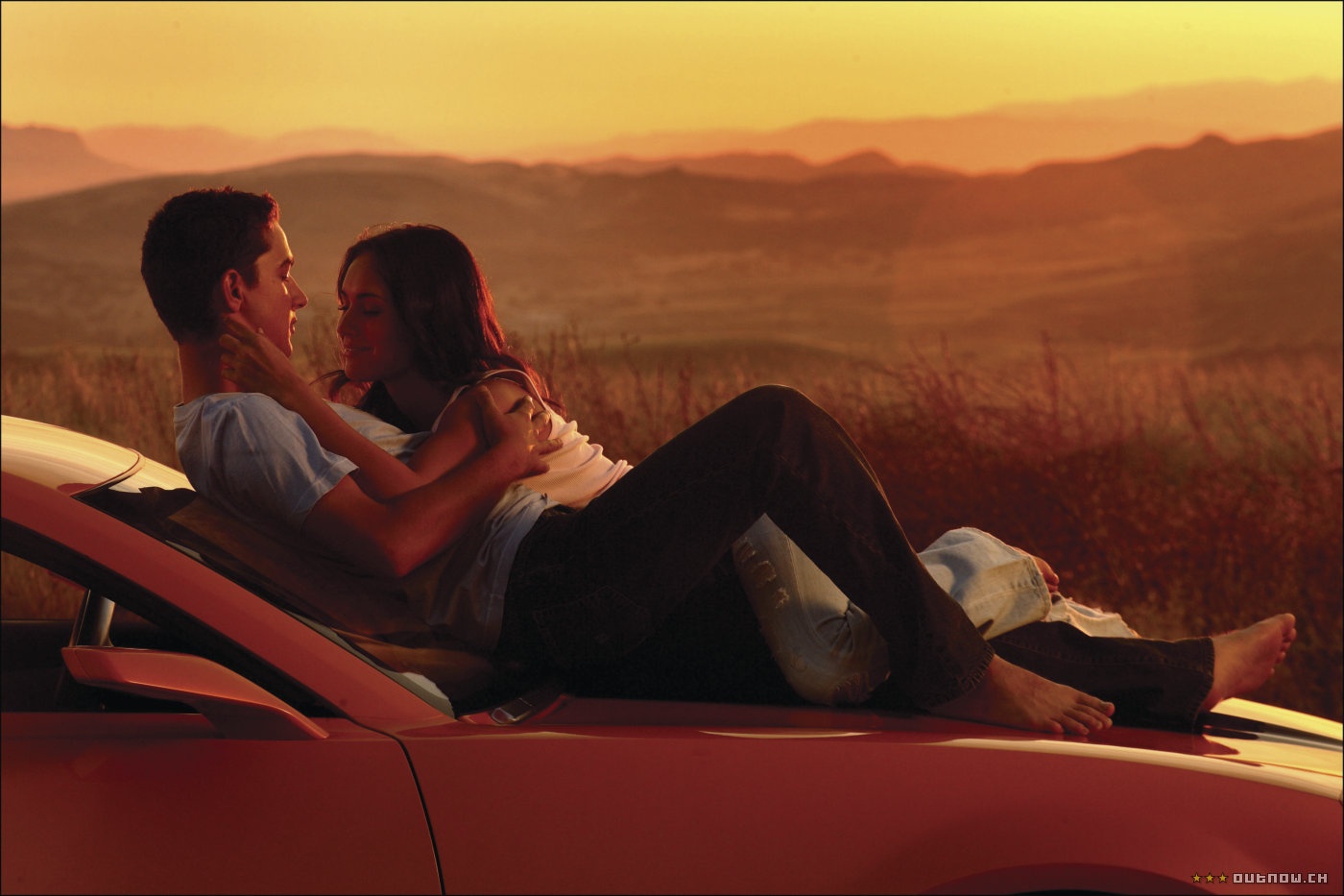 Shia LaBeouf từng công khai chuyện ngủ cùng với Megan Fox khi thực hiện Transformers.