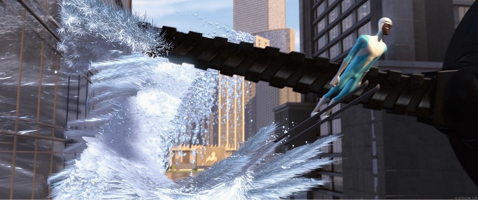 Dù hiện đang nắm giữ vai Nick Fury trong hàng loạt các bộ phim siêu anh hùng của hãng Marvel thì The Incredibles mới là bộ phim siêu anh hùng đầu tiên mà Samuel L. Jackson tham gia khi ông lồng tiếng cho nhân vật Frozone.