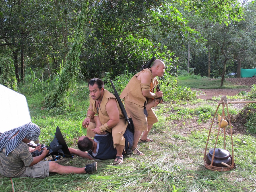 Cuộc chiến với chằng tinh là câu chuyện cổ tích Thạch Sanh được kể lại qua phiên bản điện ảnh. Dựa trên câu chuyện cổ tích nổi tiếng, bộ phim đã xây dựng cốt truyện với những tình tiết mang tính hư cấu, hấp dẫn hơn được chuyển tải qua lối diễn xuất sinh động của dàn diễn viên và hiệu ứng    ​kỹ xảo ​3D hiện đại.