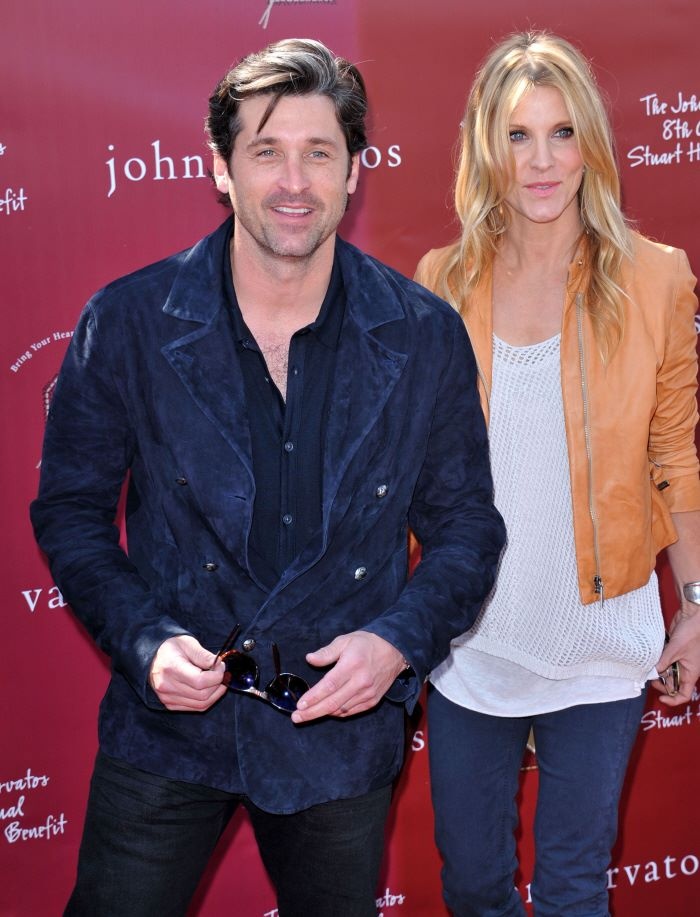 Patrick Dempsey thú nhận anh từng mê cô chuyên viên làm tóc như điếu đổ. Cả hai tiến tới hôn nhân vào năm 1999 và vẫn hạnh phúc cho đến thời điểm hiện tại.