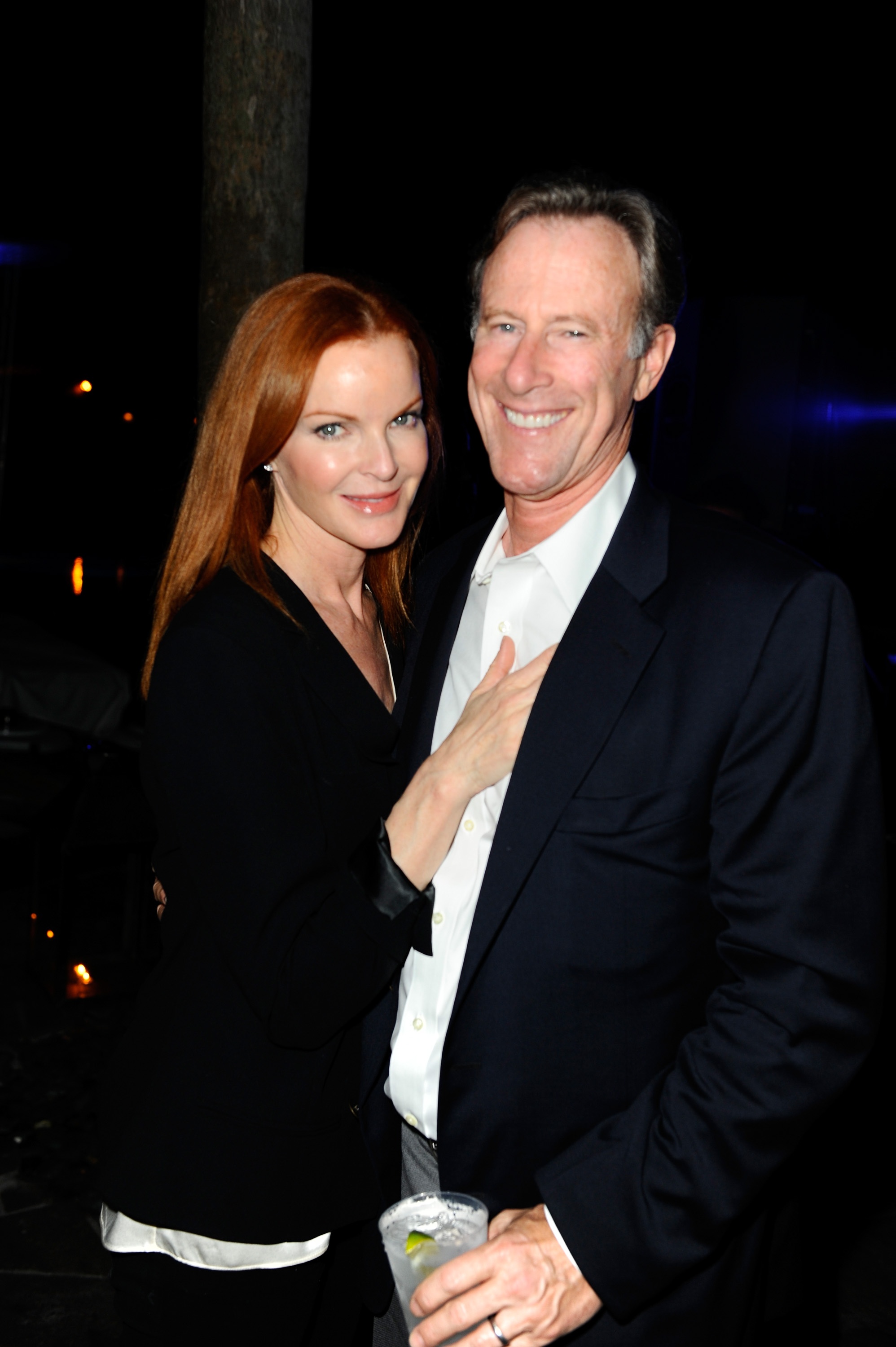 Diễn viên nổi tiếng của loạt phim Desperate Housewives bén duyên với người chồng hiện tại của cô tại một cửa hàng hoa, Một cuộc gặp gỡ tình cờ và định mệnh như trong phim ảnh vậy.