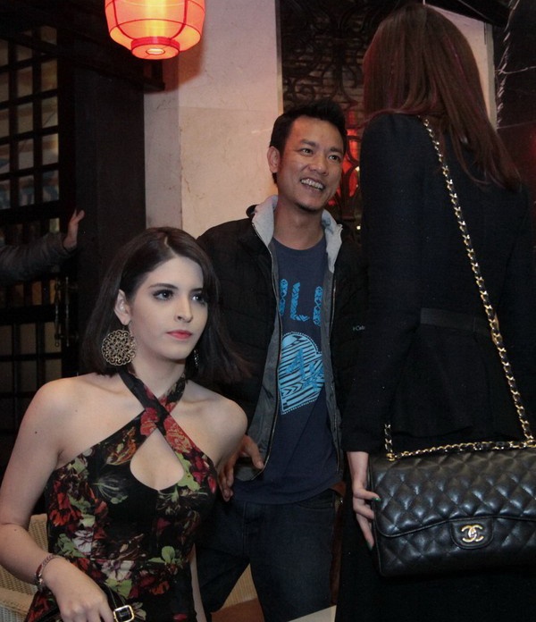 Đáp lại, Andrea cũng lên trang cá nhân phủ nhận cáo buộc vay tiền. Mối quan hệ giữa 2 người đẹp trở nên khá căng thẳng. Khi gặp nhau trong sự kiện hồi đầu năm nay, Andrea thể hiện ra mặt sự khó chịu khi Hồng Quế xuất hiện trước mặt cô.