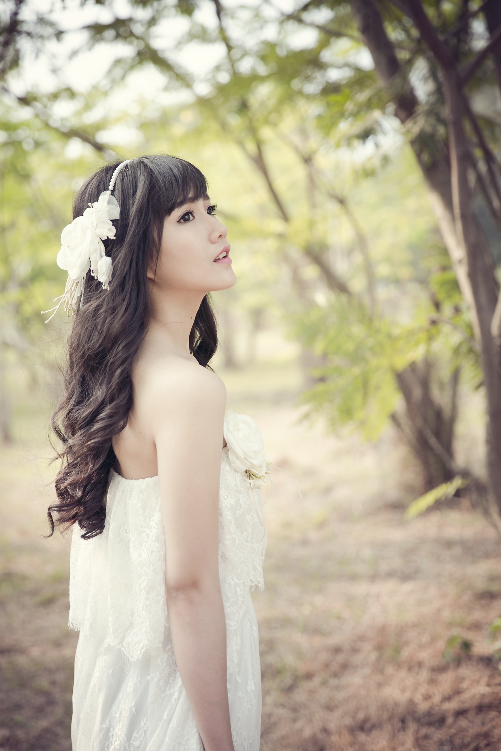 Kiều Trinh được mọi người biết đến nhờ các clip dễ thương Cô gái trà sữa trên youtube.com