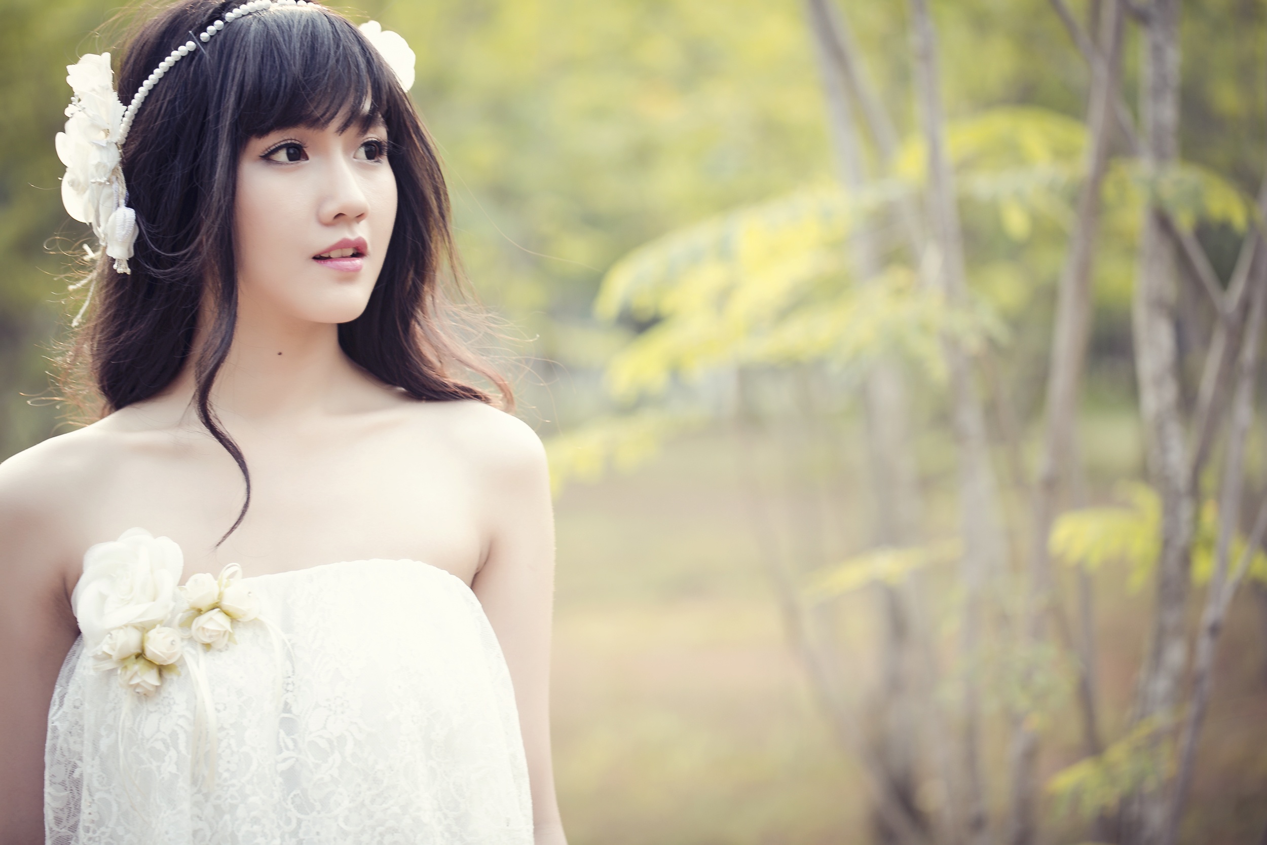 Đang là sinh viên của trường đại học Hoa Sen, Kiều Trinh được nhiều người biết đến nhờ vẻ đẹp trong sáng và tự nhiên của mình.