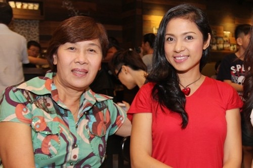 Biên kịch Châu Thổ và Việt Trinh thân thiết trong công việc lẫn ngoài đời