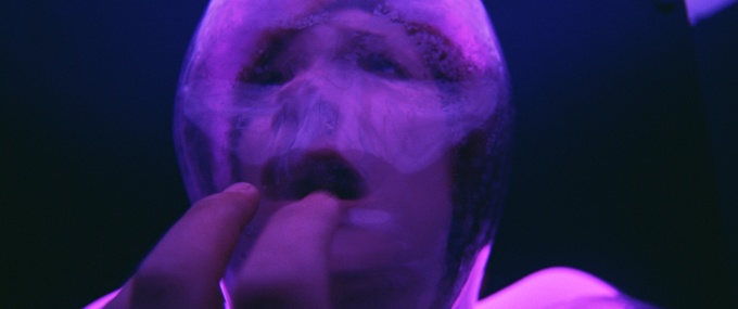 Hình ảnh từ Lost River, bộ phim đầu tiên mà Ryan Gosling làm đạo diễn.