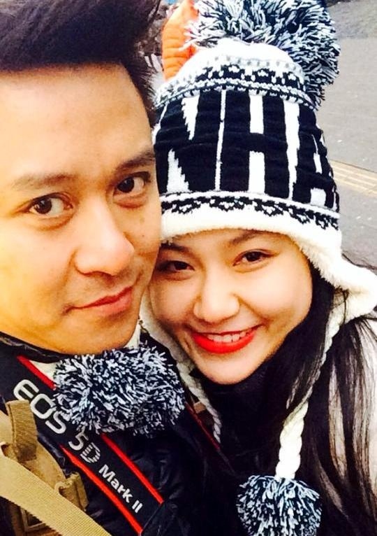 Trước khi cưới, Tuấn Hưng cũng đưa Hương Baby tới các sự kiện nhưng hiếm khi thể hiện tình cảm công khai, họ chỉ “dám” thể hiện trong chuyến du lịch châu Âu trước ngày cưới.