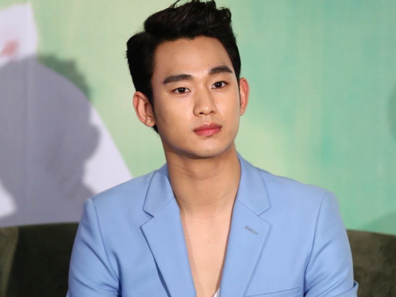 Kim Soo Hyun bat ngo huy phan hoi dap voi truyen thong Viet hinh anh