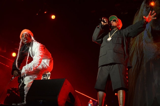 Andre 3000 và Big Boi trong buổi diễn ngày 18/4 của Outkast. Đây là nhóm nhạc hip-hop từng giành 6 giải Grammy.