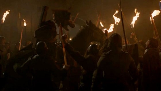 Sau sự kiện Đám cưới đỏ, Robb Stark cùng con sói Gió Xám của vị vua phương Bắc đã bị nhà Frey chặt đầu. Tồi tệ hơn, nhà Frey còn khâu đầu của Gió Xám lên cái xác không đầu của Robb Stark và diễu hành qua lại ngay trước mặt em gái của Robb là Arya Stark.