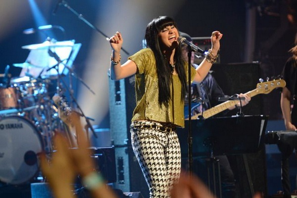 12 man trinh dien trong dem Top 6 American Idol 2014 hinh anh