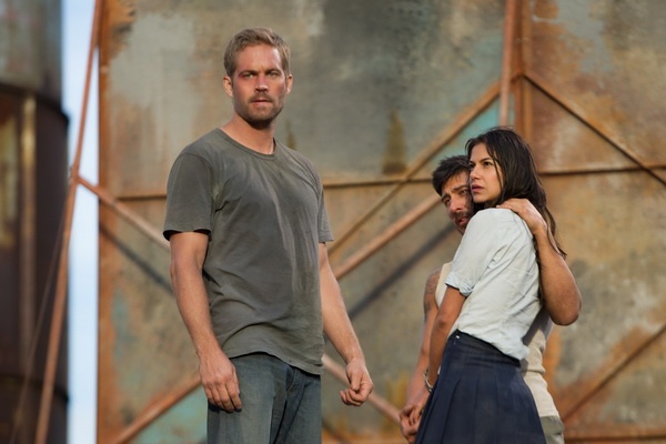 Trailer bo phim 'Brick Mansions' hinh anh